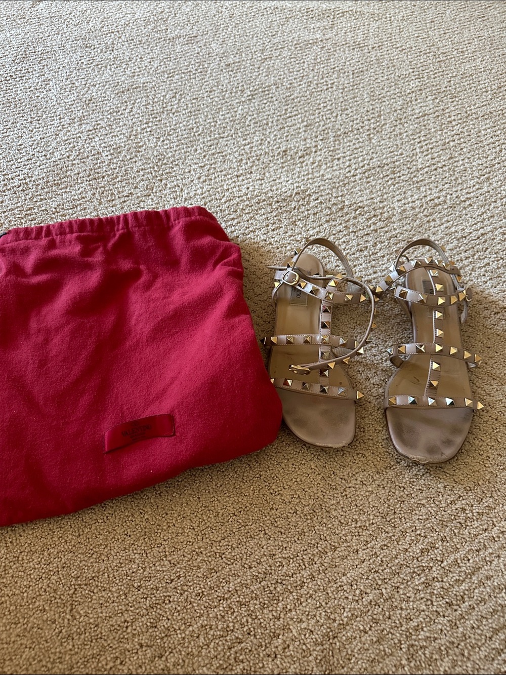 Valentino Rockstud caged strappy Flat Sandals in Beige - size 37.5